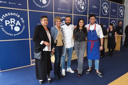 Un ano máis, os produtos artesáns e a alta cociña galega déronse a man en #ArtesaníanoPrato, impulsada pola <a href="/Xunta/">Xunta de Galicia</a>. Esta tarde, na Coruña visitei os expositores e desfrutei do showcooking de Iván Dominguez. Mañá a iniciativa continuará aberta en Expocoruña