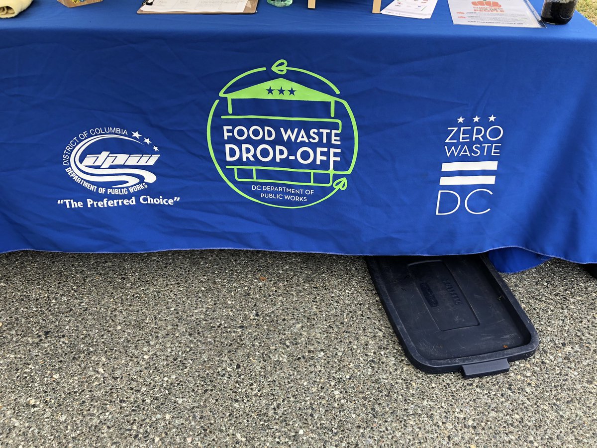 David Lange with <a href="/msbgu/">Georgetown McDonough</a> doing his part for #education &amp; the #environment this past Saturday.  #Thanks, David!                                        <a href="/GUCFE/">GU CFE</a> #GeorgetownEnvironment <a href="/EnvironmentGU/">EnvironmentGU</a> <a href="/GPBFoodworks/">GPB Farmers Market</a>