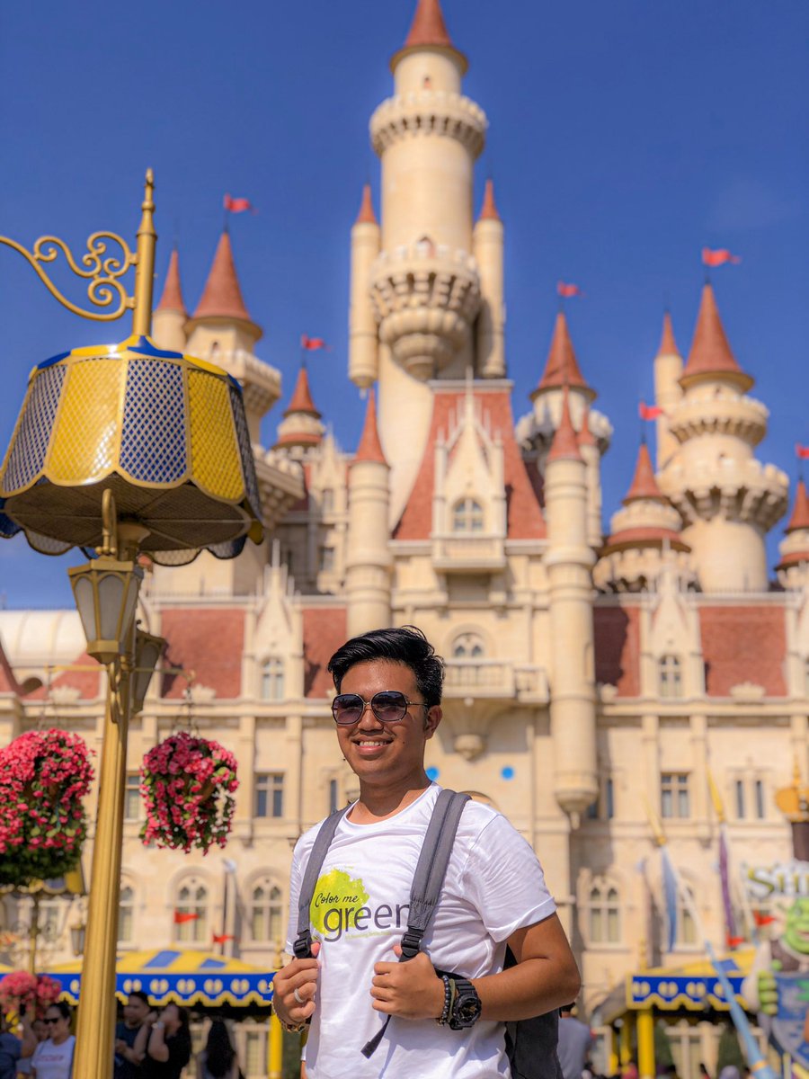 LedesmaEdrian's tweet photo. Welcome to my kingdom 😂
#ResortsWorldSentosa🇸🇬 https://t.co/WTnqjhsP5V