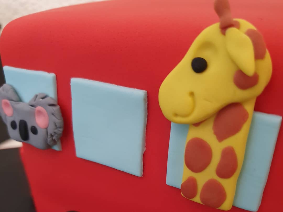 AuntieCakeBakes's tweet photo. The wheels on the bus with an animal theme. ๐๐๐ฆ๐ฆ๐ท๐จ๐ป๐
#auntiecakebakes #birthdaycake #childrenscake #buscake #redvelvetcake #2ndbirthday #baking #essexbaker #eastlondonbaker #cakemaker #cakedecorating https://t.co/5lImzvYwpg