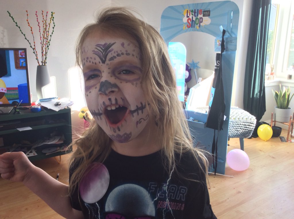 GlasgowGrillGuy's tweet photo. Getting ready for @ClanIHC Fright Night. Scary Freya. #goclan https://t.co/hRNgp8eNRd