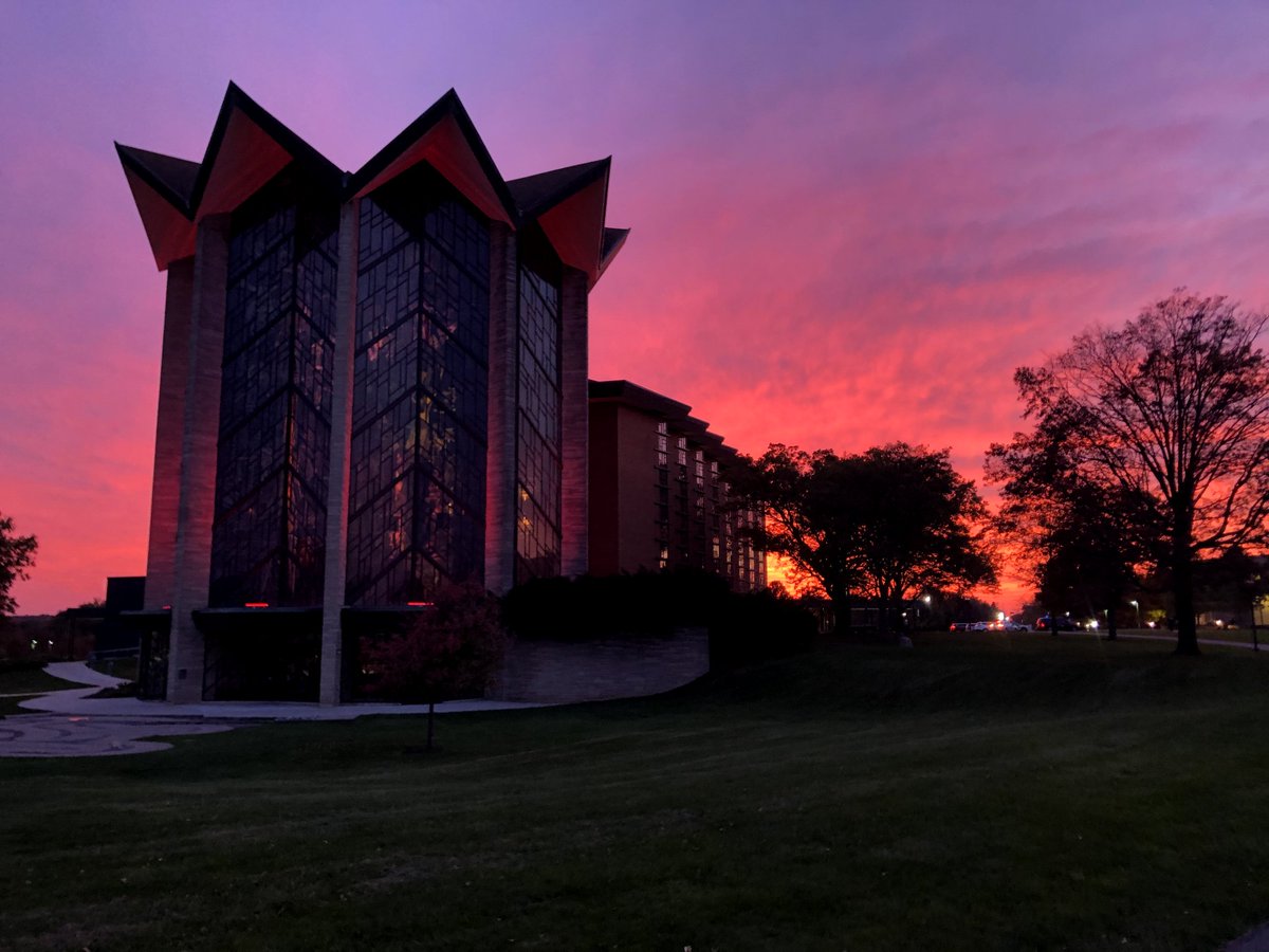 Swe Pictures in new Valpo SWE gear💜