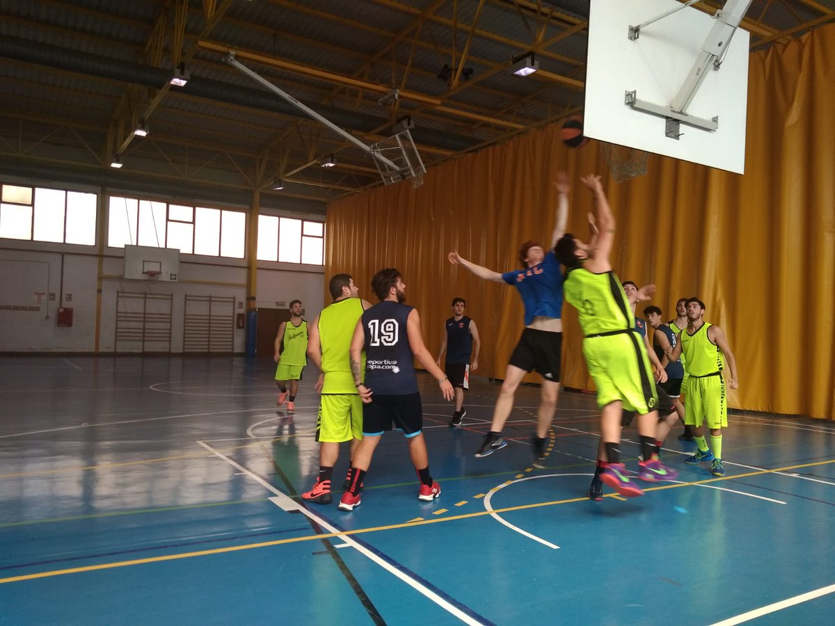 El senior no falla, y vence a <a href="/CartujaCT/">Cartuja City Trapers</a> 57-45, ganando en la primera jornada las tres categorías del club. Enormes.