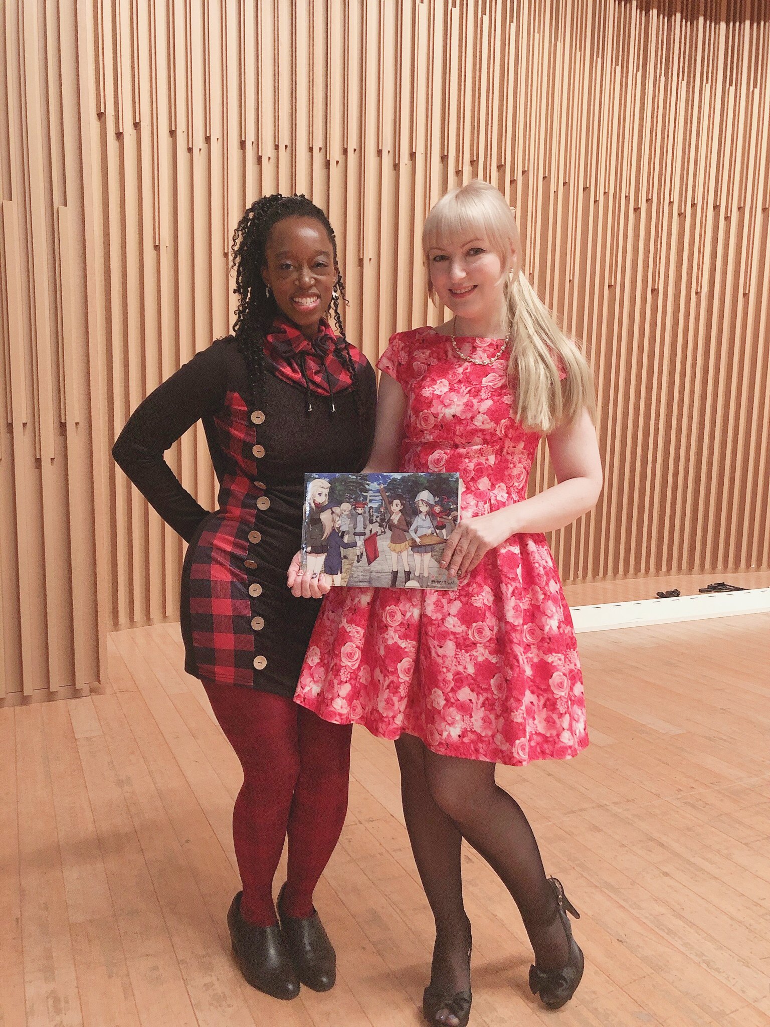 ジェーニャ 4 24 秋葉原ライブ 昔から仲良くしてもらっている イギリス人声優のreinaちゃん 頑張り屋さんで 今はアニメを作ろうとしています 今日は国際紅白にも出てくれました T Co Rg3mudcyvg Twitter