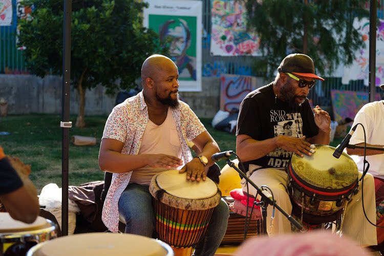 GI_LosAngeles's tweet photo. Wonderful celebration at the @lapovertydept 10th Festival for All Skid Row Artists. Participants of #WorldsofHomelessness event series joined the grassroots festival, that ended with stunning performance by DJ Oliver &amp; @Street_Symphony. 
Join today for more!
Gladys Park, 1-5pm https://t.co/BWirh7znvF
