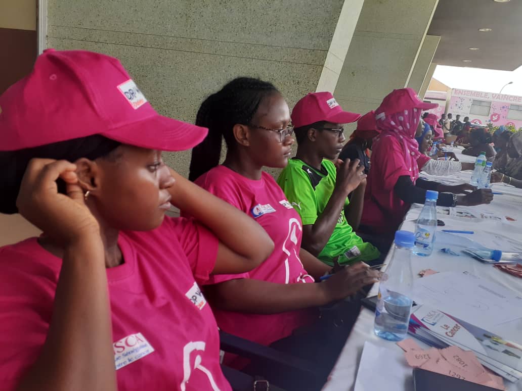 EpignosisEu's tweet photo. @26 Octobre 2019. EpignosisEu
Pour la lutte💪Pour les femmes💪Et avec la Ligue Sénégalaise contre le Cancer@ Ils sont venus dire stop ✋ au cancer, en tant que bénévoles https://t.co/Pou2AfaEoL