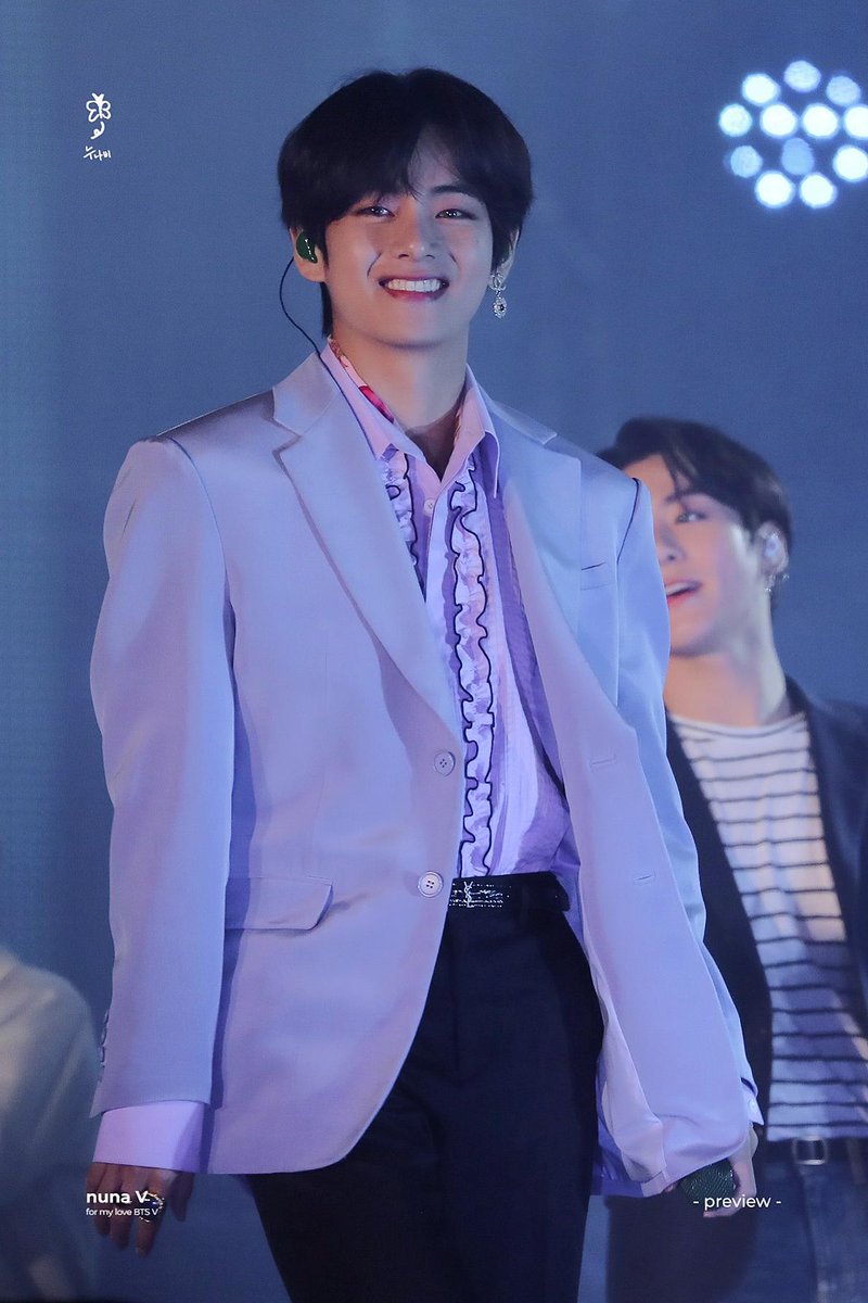 _nuna_V's tweet photo. [PREVIEW] 191027 SYS tour - FINAL
💜💜💜
#태형 #뷔 #방탄소년단뷔 #V #BTSV #TAEHYUNG @BTS_twt https://t.co/uXSQX4f6qc