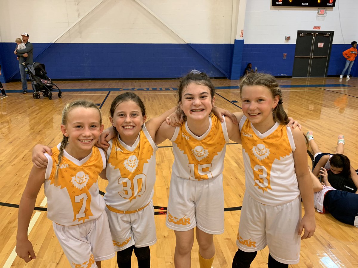 Faces in the crowd getting ready for CHAMPIONSHIP DAY 3 on 3 AAU Nationals #AAUGirlsBasketball #AAU #GirlsGotGame #3on3 #USAB #3on3AAUNationals