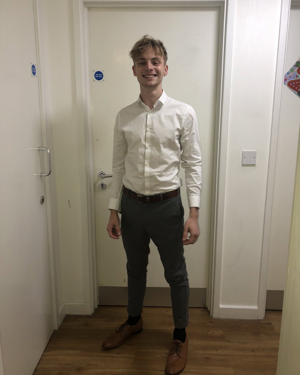 dippydodar's tweet photo. Lovely smart pretty birthday boy 💙#22 #proud #mutha @evanjervis @esme_robinson #sorryev 🤣 #nootherwayofembarressingyou https://t.co/wGW9sFnEex