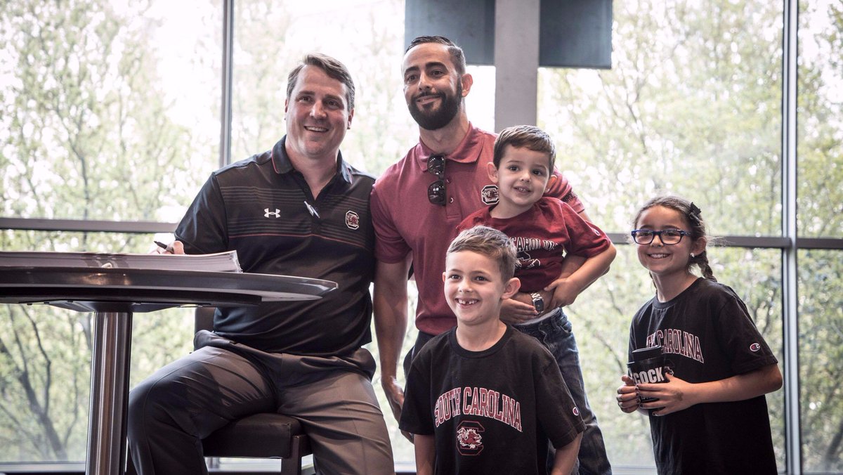 For Nick Fernandez, being a Professional #MBA candidate at the #MooreSchool has its perks - flexibility of courses and access to the <a href="/UofSC/">University of South Carolina</a> and <a href="/UofSCPMBA/">UofSC Professional MBA</a> alumni networks. He's also met <a href="/CoachWMuschamp/">Will Muschamp</a>. Next on his bucket list – meeting @FrankMartin_SC ➡️ bit.ly/2JoTal9