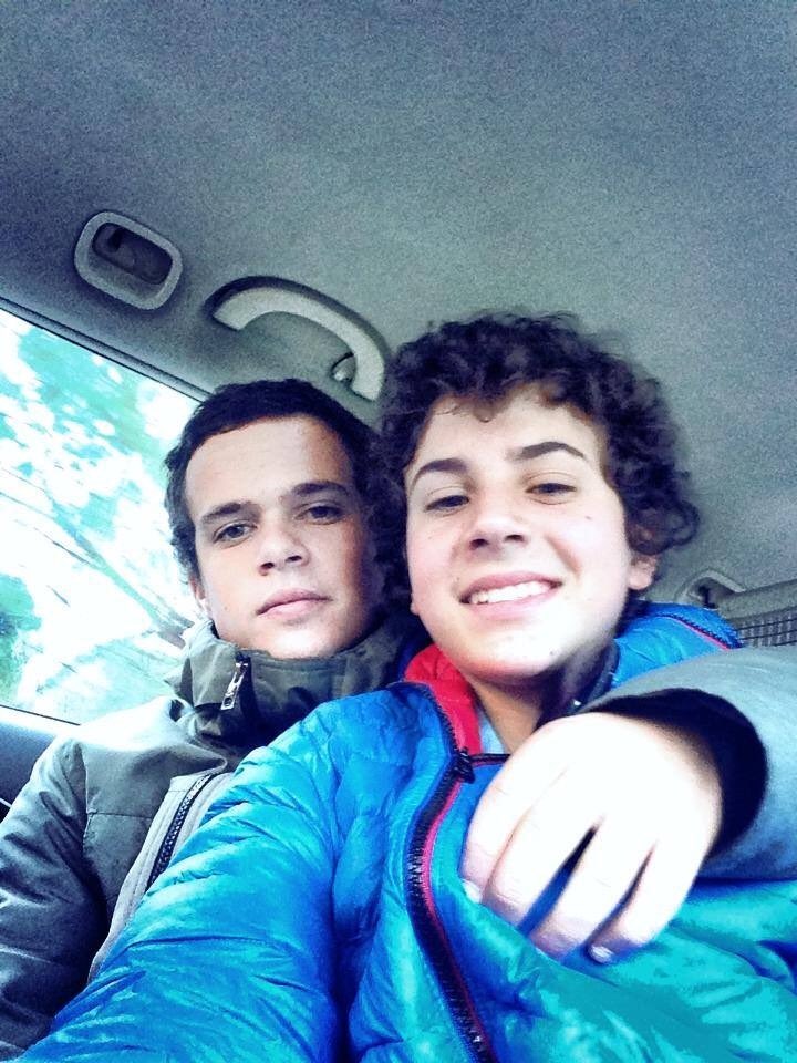 Mirkoismyking's tweet photo. Da braccialetti rossi a baby è un attimo😛 #BabyNetflix @MirkoTrovato00 @blandablando https://t.co/woHJgQRJTe