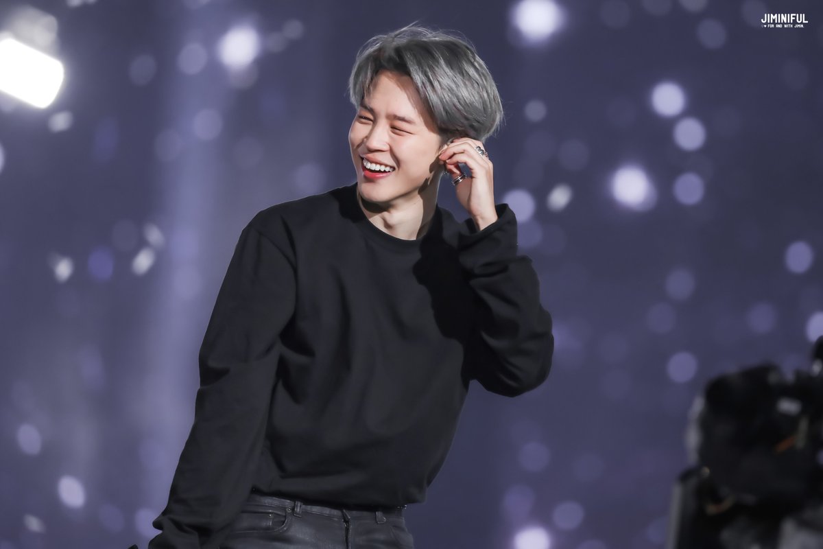 jiminiful's tweet photo. 191027 #JIMIN 
행복하자 ☺️💛

#지민 #방탄소년단 @BTS_twt https://t.co/I89I0IroY7