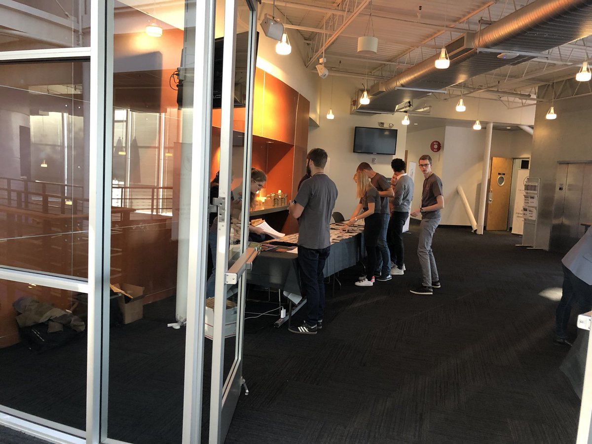 sync_conference's tweet image. The volunteer team is up early! #wunderbartogether #coffee #TransatlanticSync #Goodiebags