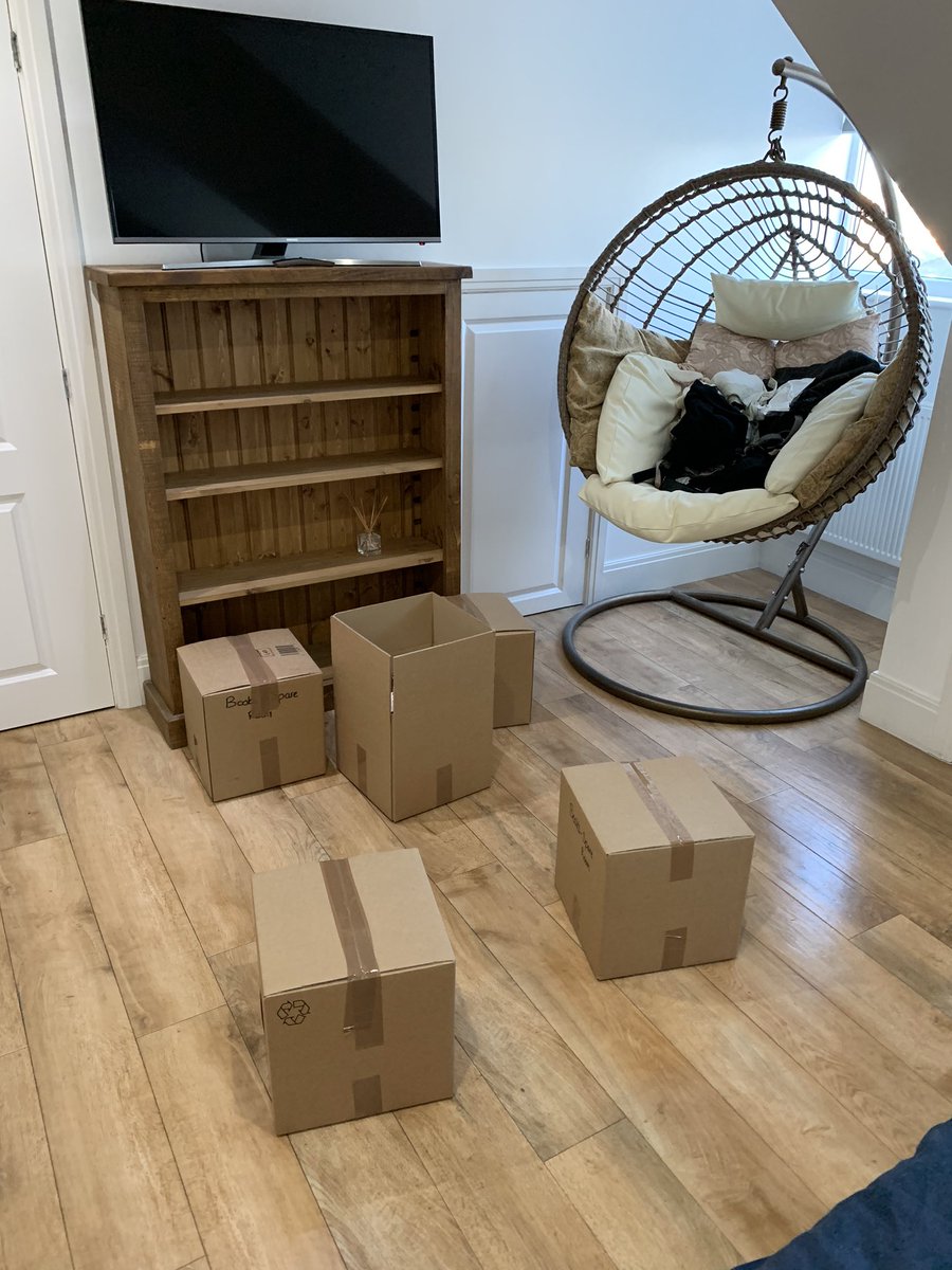 LeeQuinnHill's tweet photo. And it begins... #bigmove #newadventure #somuchpacking #movinghome #newhome #halftermfun https://t.co/4SwQN8WSlE