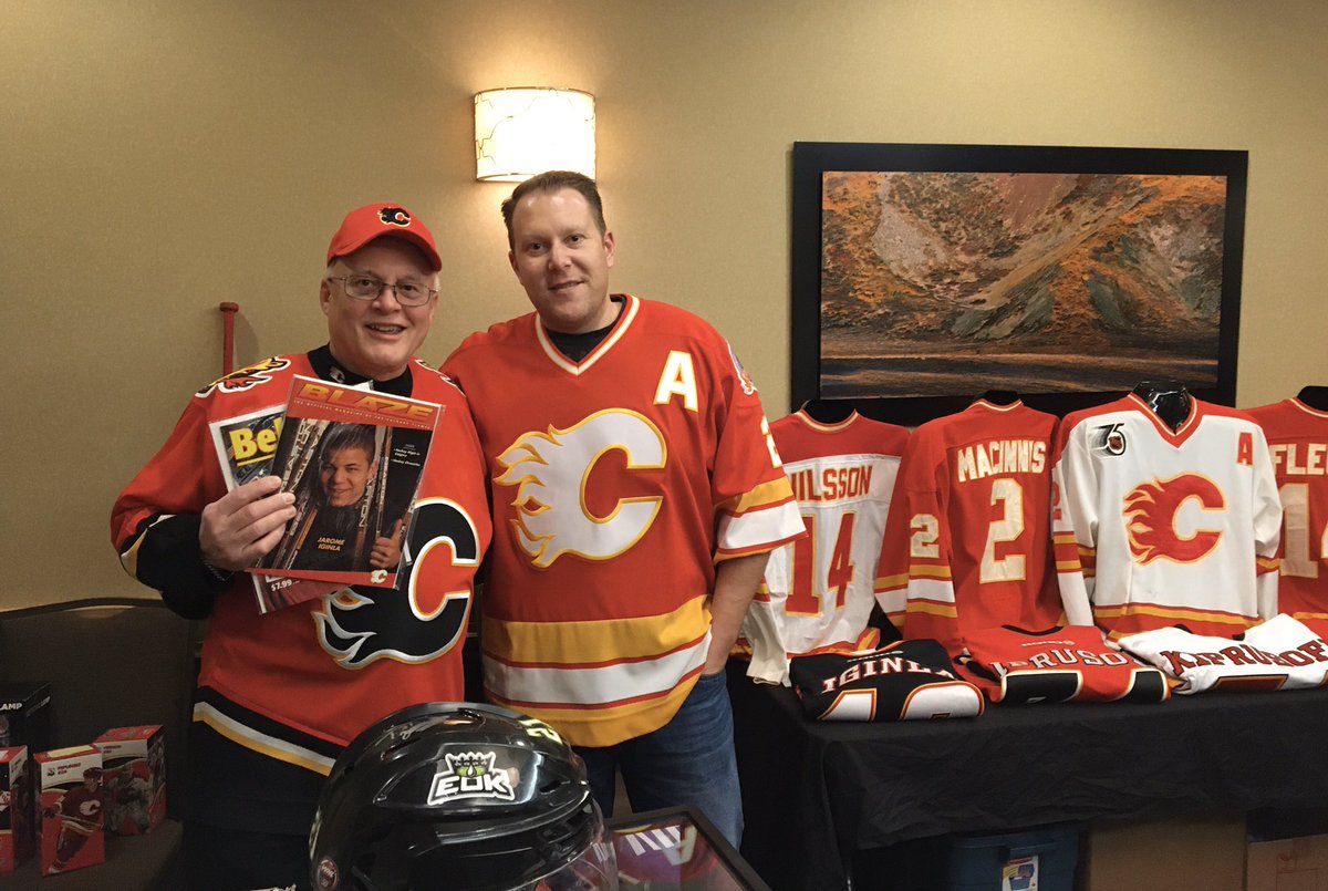 UhtredtheViking's tweet image. Also met up with Nick and picked up just a few #CalgaryFlames Blaze magazines while @CalgaryCardShow . Of course they all have #Iggy on the cover, added bonus is that some came with a game ticket included. 👍 Thanks Nick!!