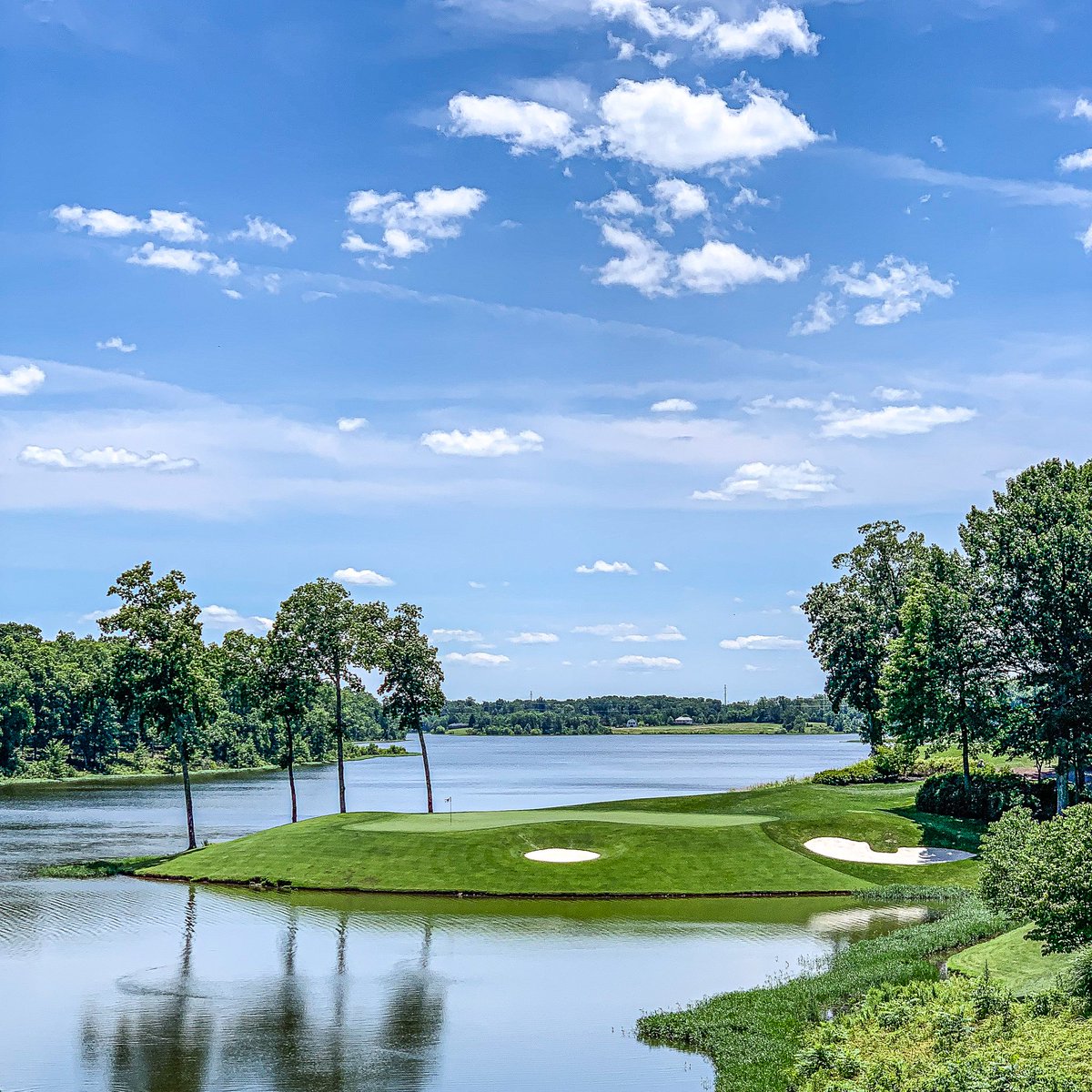 GoForeItComm's tweet image. Robert Trent Jones Golf Club (RTJ) was founded and designed by RTJ himself in 1991. He called RTJ his "masterpiece" and it's easy to see why. The aesthetics, layout, and demanding shot making make it a must play outside of Washington D.C. What's your favorite D.C. area ⛳course?