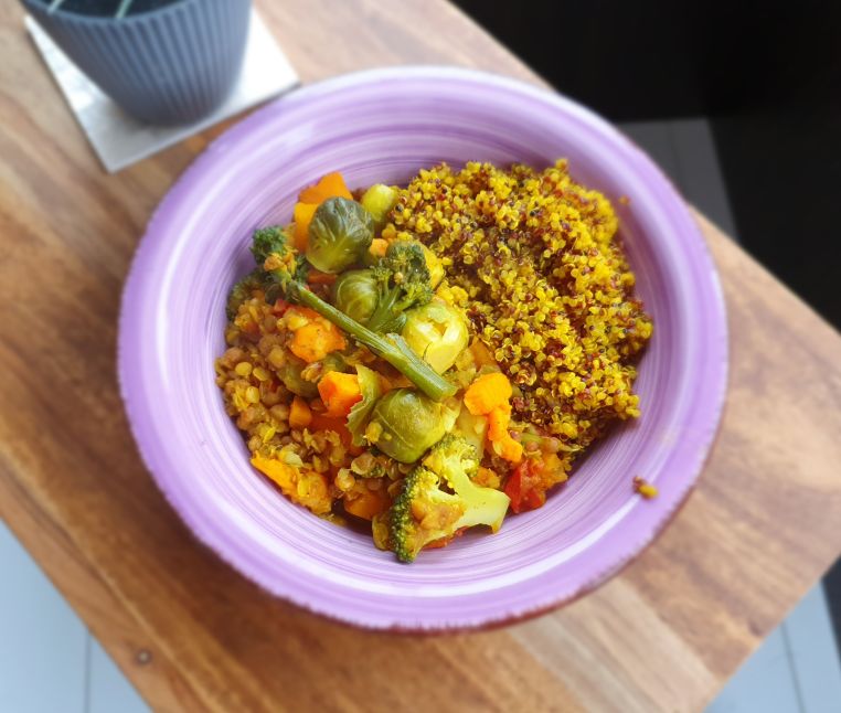 Pyszny, zdrowy,  szybki i łatwy do zrobienia gulasz w kolorze jesiennych liści w ciepły październikowy dzień 😊 Oto pełen przepis: beatapawlikowska.com/przepis/pazdzi…