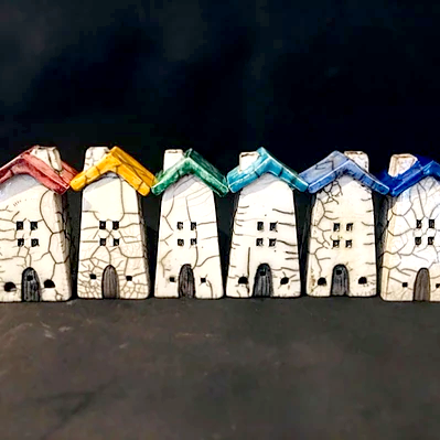 AbingdonCraft's tweet photo. Nathalie Hamill has a passion for the ancient Japanese technique of Raku firing. Her #handmade #ceramics - incense burners, candle-holders and sculptures - are stylised and utterly unique. Discover them at #ATCF19 in the East Checker, Abbey Buildings. https://t.co/DOCdzTMP5J https://t.co/LlpHq3P1fK