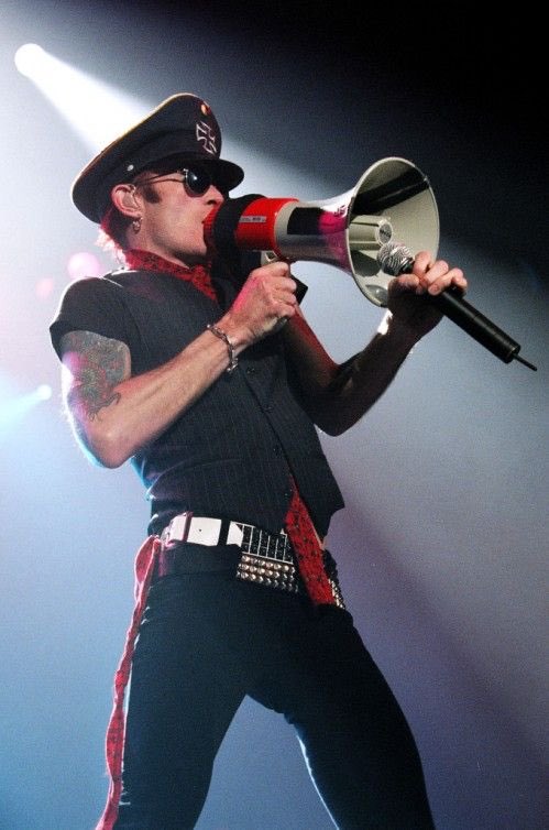 Happy birthday to my all time favorite frontman, Scott Weiland       