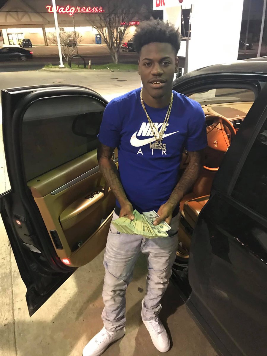 CELLOABOVEALL's tweet photo. Lil bro just wanted some money
I hate it had to be you
I hate we couldnβt do what we had planned together
Crazy how you told me to stay safe just couple weeks ago mane
Yeah this one hit hard fr fr
#longlivewess πππ https://t.co/zYUeqciNSG