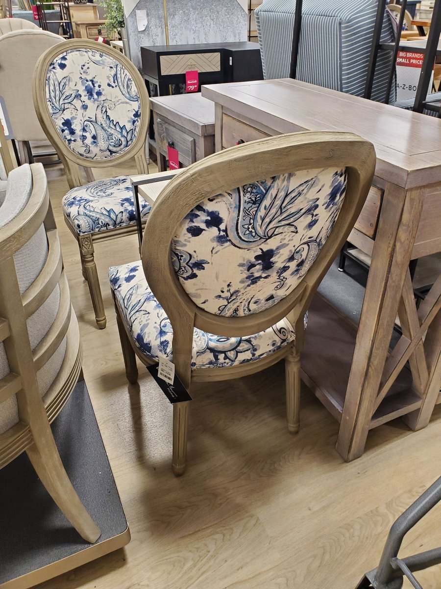 frogchip10's tweet image. I NEED these! Tell me where I can find more than 2!!! @HomeGoods #nicolemiller #nicolemillerhome