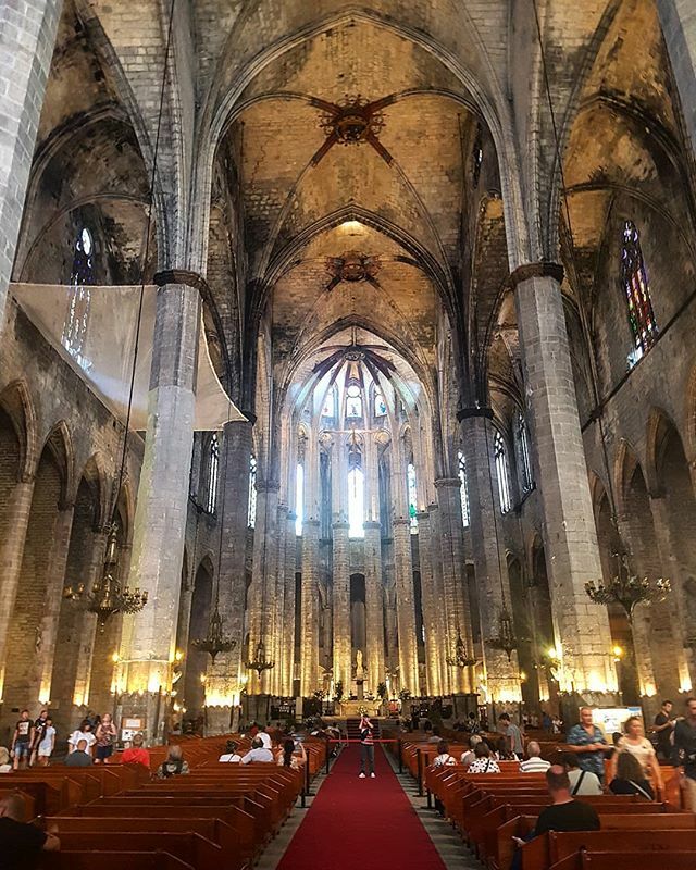 DonMopa's tweet photo. Iglesia de Santa María del Mar
#iglesia #esglesia #church #santamaríadelmar #santamariadelmar #catedraldelmar #lacatedraldelmar #elborn #born #elborne #borne #ciutatvellabarcelona #ciutatvella #barcelona #cityofbarcelona #bcn #fecstime #igersbcn #altar #… https://t.co/jaO8Bdtlq5 https://t.co/r7vvuVkYPm
