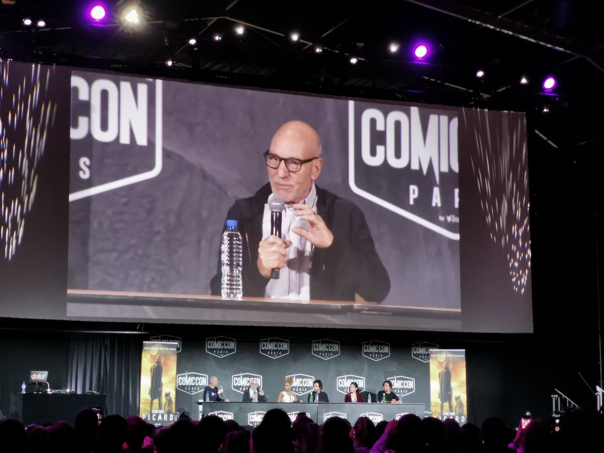 rozenoire's tweet photo. Grâce à @ComicCon_Paris j'ai pu voir #PatrickStewart
#StarTrek #picard #professeurX #Marvel #Xmen https://t.co/Mw22fmiCcz