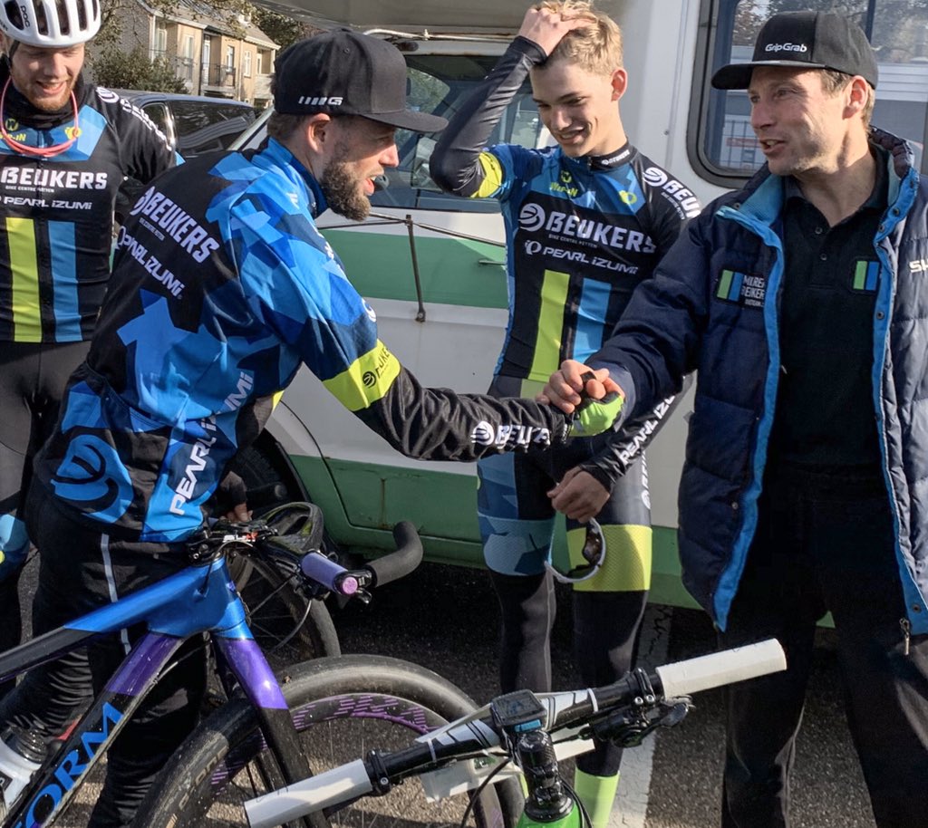 Het winter seizoen is weer begonnen! En hier kan je er alles over lezen:

Hoek van Holland - Den Helder: biketeam.nl/2019/10/27/dit…

Nieuwe sponsoren: biketeam.nl/2019/10/26/nie…

Winst voor Wesley: biketeam.nl/2019/10/22/wes…