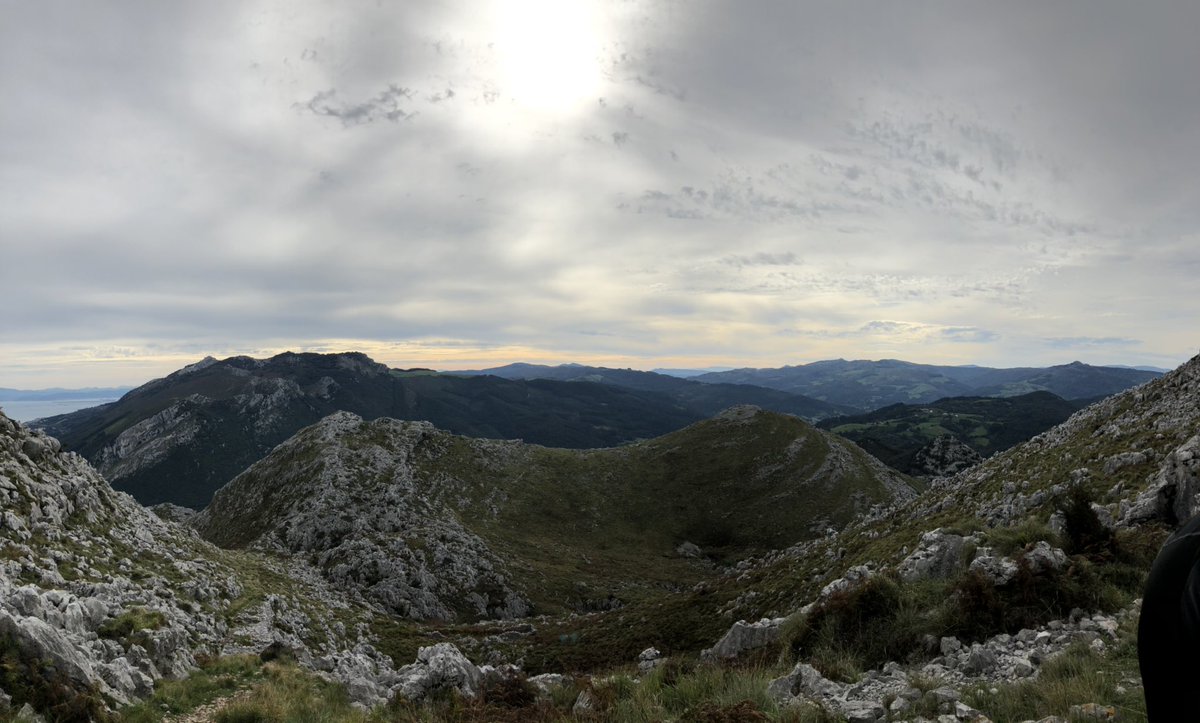 Reseteando! ⛰ #desconectarparaconectar #domingosdemontaña #ojosdeldiablo #picocandina #solpico #liendo #oriñon #cantabriainfinita