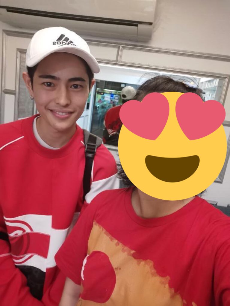 arolanie's tweet photo. Salamat sa’yo sa selfie na to for me. At sa vidcall kanina w/kao short but sweet. Kahiya kay kao. Next isama mo na ako pag puntahan mo sila or seryoso videoke tayu isama mo mga hapon! Happy heart tuloy ako

#kaomiya @kaomiyans happy 10th month na pala kayo 💓💓💓 https://t.co/z4GeG0X1Qw