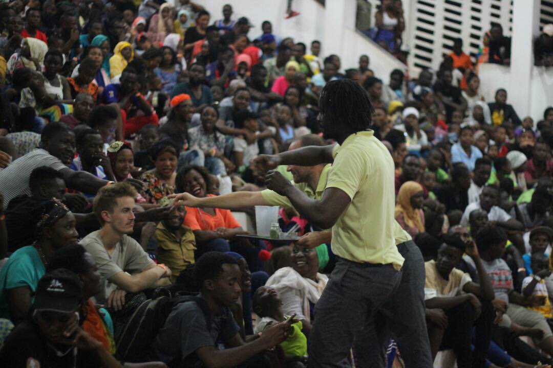 IsackAbeneko's tweet photo. About last night Fear & Fever performance at Bagamoyo festival. One stage 2 performers, 2 technicians performing in front of 4000 audiences. Asedeva & Flinn Works when comes performance no jokes, it is serious business. #master #Audience_interaction #education #theaterPower https://t.co/XGJoZCsSrN