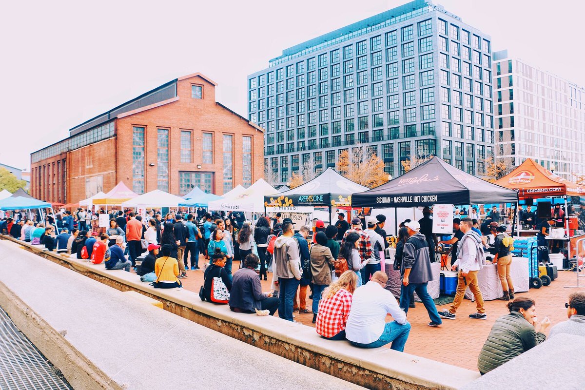 And that’s a wrap! A huge thank you to our amazing vendors who fed us mouthwatering food every weekend, and to all of you who filled your bellies and shared your memories with us until the very end. See you next season! 😎#mydccool #smorgasburgdc
