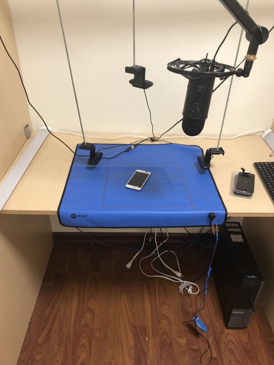 Sal2086's tweet image. #ChiRaq #movement #phoneSurgery ⁦@boostmobile⁩ at the #boostmobilestore