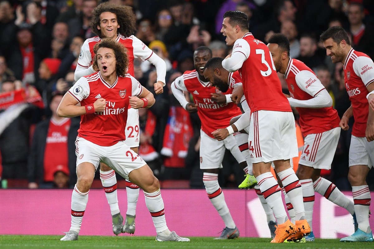 David Luiz celebrates scoring the second goal. (Photo by Daniel Leal) #AFC