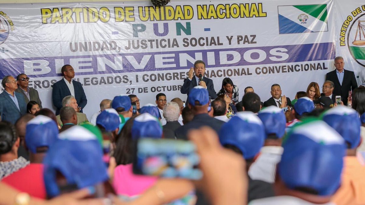 LeonelFernandez's tweet photo. Acepto con gran honor el haber sido escogido por resolución interna del Partido de Unidad Nacional (PUN) como candidato para los comicios de mayo de 2020. https://t.co/QqEimwYbnA