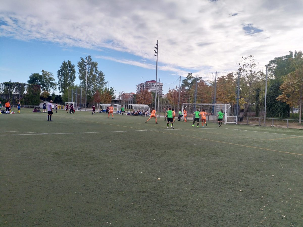 Futbolsmpilar's tweet photo. Derrota 0-3 del femenino  @SMPilarmadrid  contra Mala Hierba. https://t.co/QN7QeaJ6c9