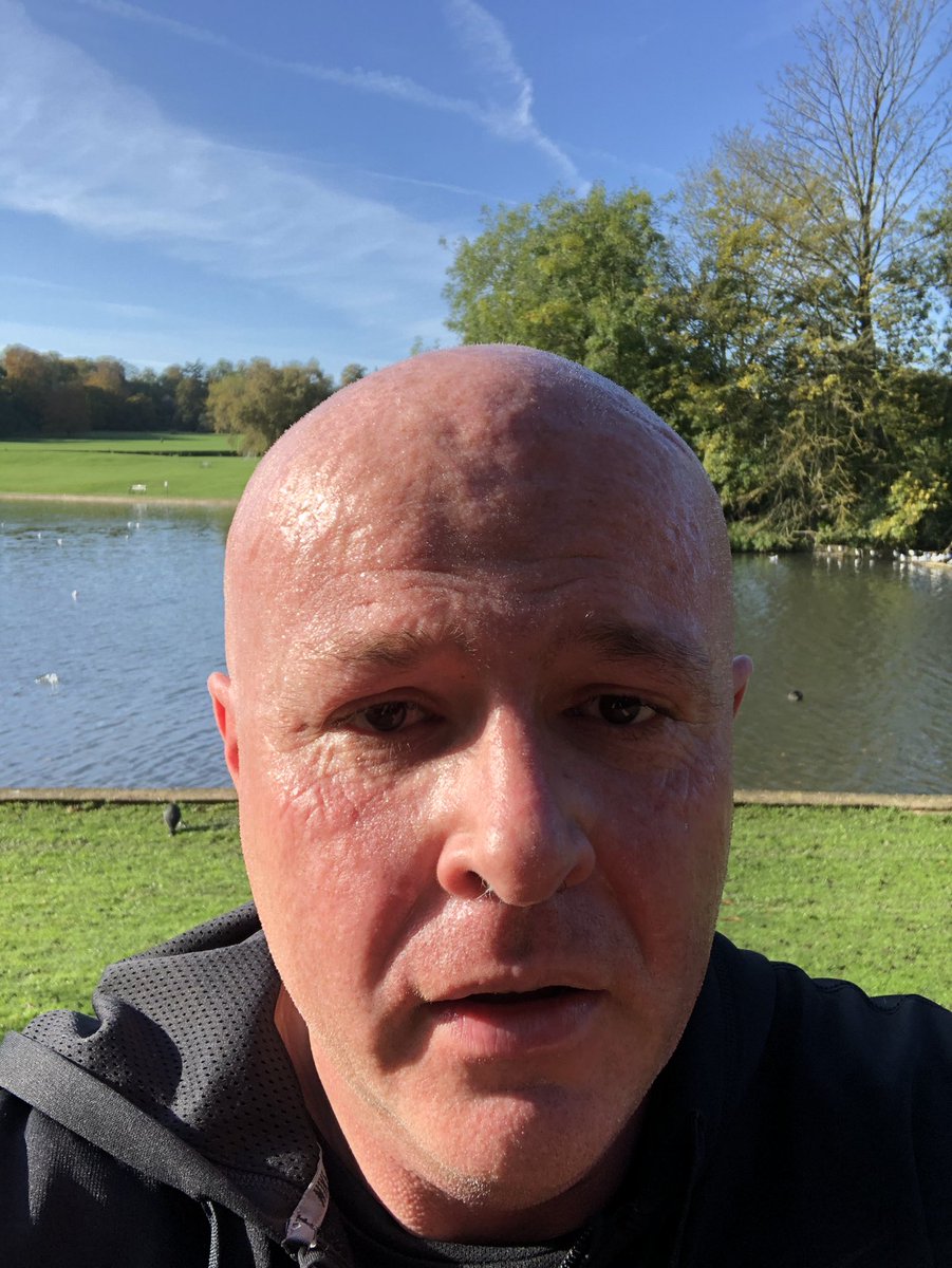 RunFindlayRun's tweet photo. #Run33Done #StAlbans #AlPostcode #StunningSetting #Cathedral #LongestNaveEngland #MassiveSize #GreenParks #FriendlyPeople #ThanksRichardForRunning. #RunFindlayRun @cr_uk #HomewardBoundGetPlanPublishedRest #GoodToBeBack #RunnersHigh https://t.co/DKK191Qx0x