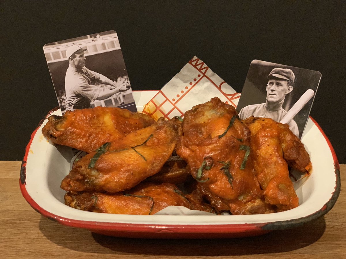 Happy Sunday! We’ve got what you need for the Bears game today and World Series Game 5 tonight— wings, beer and TVs. Join us all day!