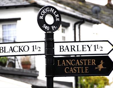 VisitLancashire's tweet photo. Said to be one of the most haunted locations in the UK, Lancashire has great stories to tell, from witches to white ladies patrolling hallways.

Here we list some of Lancashire’s most haunted places to visit;

https://t.co/EPbaog95bR https://t.co/fRlLreXxgD