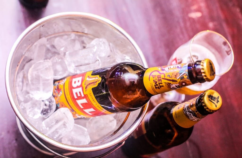 simonlapyem's tweet photo. I couldn’t be any prouder!!! And I can’t hold it in....🎉🎉

Grab yourself an ice cold @Bell_Lager limited edition pack and taste supreme quality!!!

#MyBell 

@BFDigitalAfrica https://t.co/N6Xe2thRk6