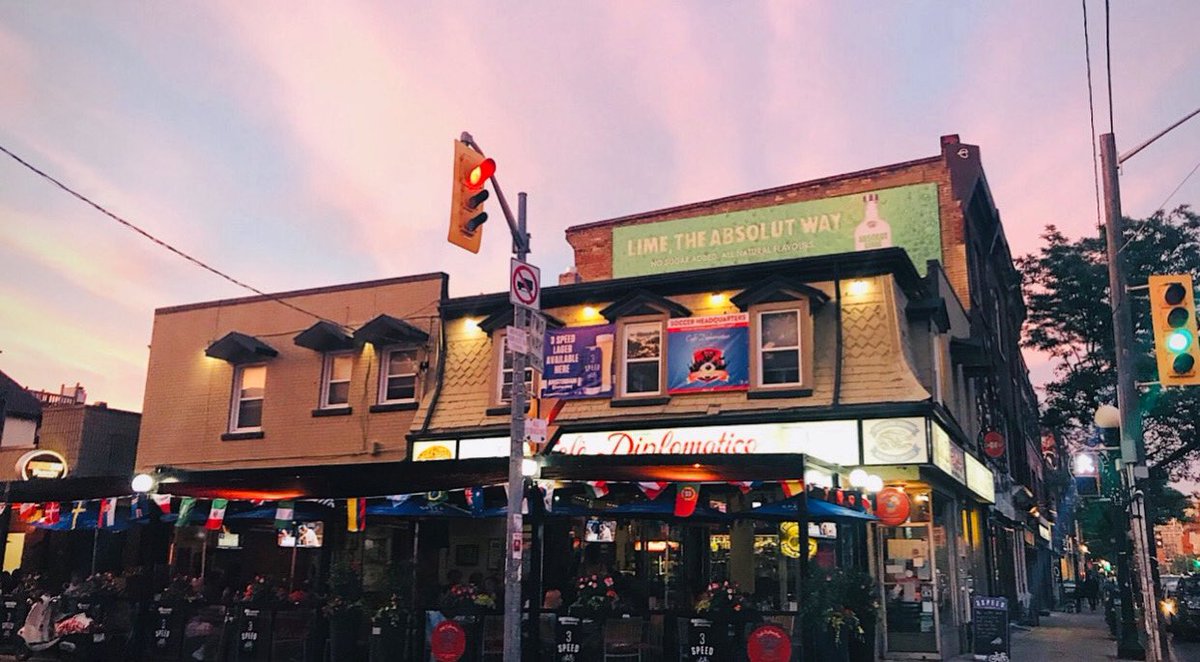 Café Diplomatico tweet media