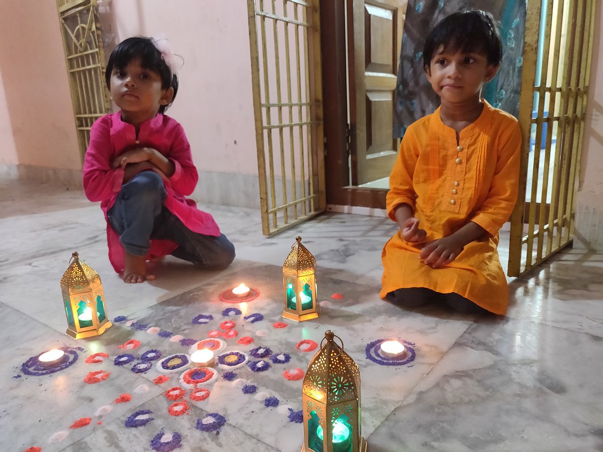 bibhuysd's tweet image. We hav excellent #Deepavali this year without crackers,fire,pollution,sound &amp;amp; peaceful celebration. We distributed sweets, light, greet each other &amp;amp; share love with  family,friends&amp;amp;neighbours.Thanks for enforcement of #CrakerFree Diwali. @Ganjam_Admin @BrahmapurCorp  @CMO_Odisha