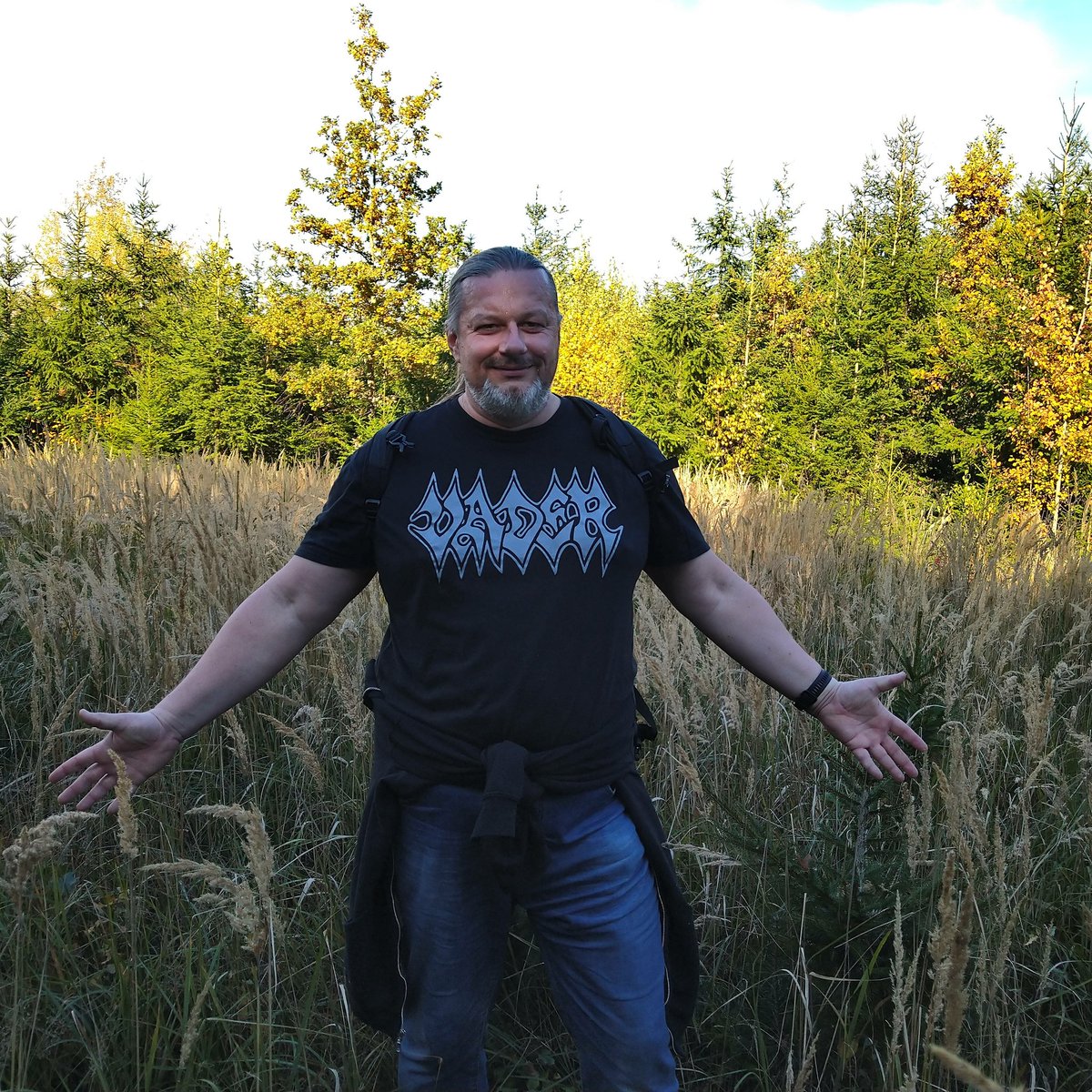 deadlystormzine's tweet photo. Prinasim vam mir, lasku a death metal! V lese pod Radyni. Trip with my family. #radyne #vader #pilsen #deathmetal #vylet #oldschooldeathmetal #vaderfan https://t.co/aPgVfOTwY2