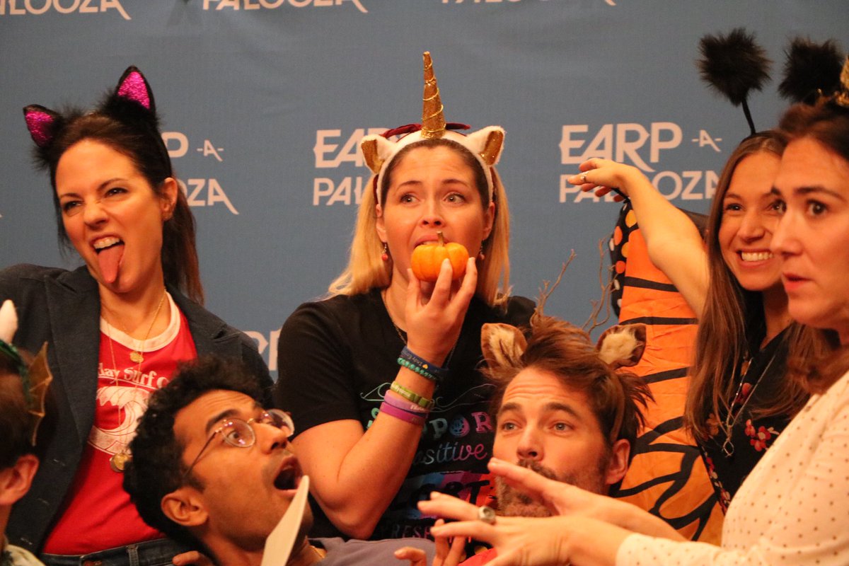 Ashkayk's tweet image. Some great BTS shots from the cast photo op @Earpapalooza 
#wynonnaearp #earpapalooza