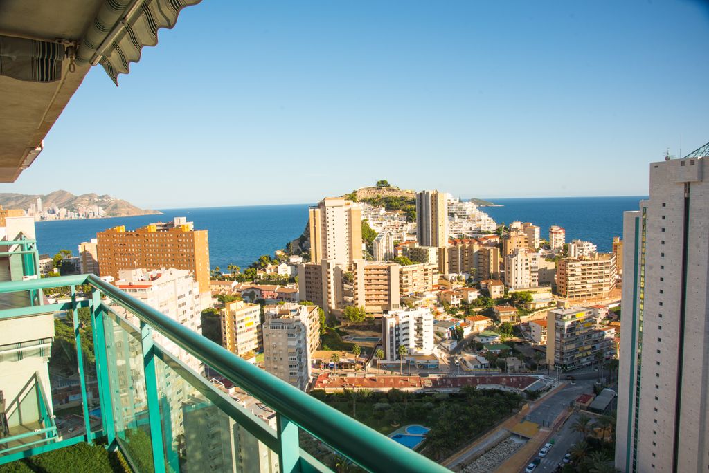 wallwings's tweet image. Despertarte con vistas así es un privilegio.
#properties #villajoyosa