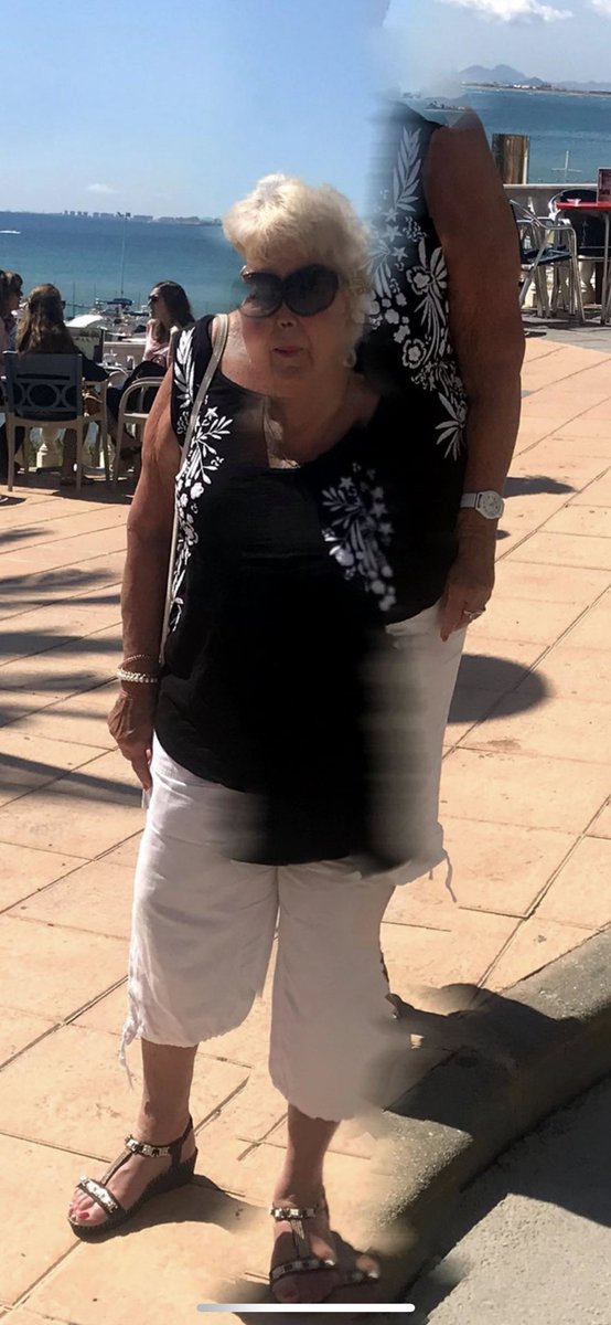 matilda_bohall's tweet photo. När mormor ska uppdatera sig på Facebook https://t.co/hBcH5lIN0e