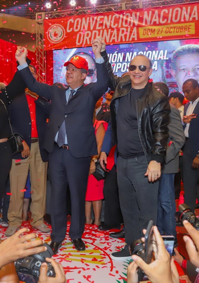 QuiqueAntun's tweet photo. ¡HA LLEGADO NUESTRO MOMENTO HERMANOS REFORMISTAS! Bienvenido de nuevo a la familia reformista querido Leonel Fernández Con la #UnionNacionalOpositora #UNO ¡JUNTOS SOMOS IMPARABLES! https://t.co/T7cJ5HMWTv