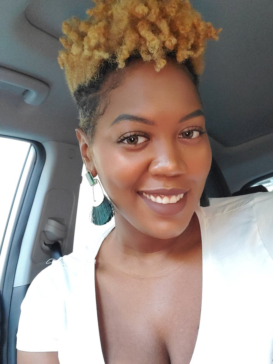 Yummy_Teacha's tweet photo. Oh hey! #tapercut #naturalhair https://t.co/rvXwhfM5tA