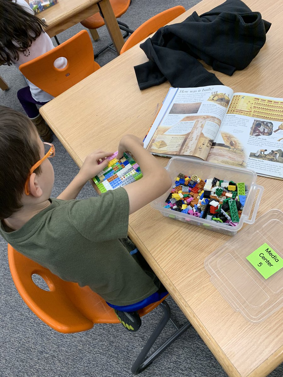 manateereads's tweet photo. First up in our Landmarks and Legos Club—the Egyptian Pyramids of Giza! After reading and watching a @NatGeo video, students set out to build their own pyramid. 🌍 #JoinTheClub  #dpsncreads https://t.co/Cur5EmGqzM