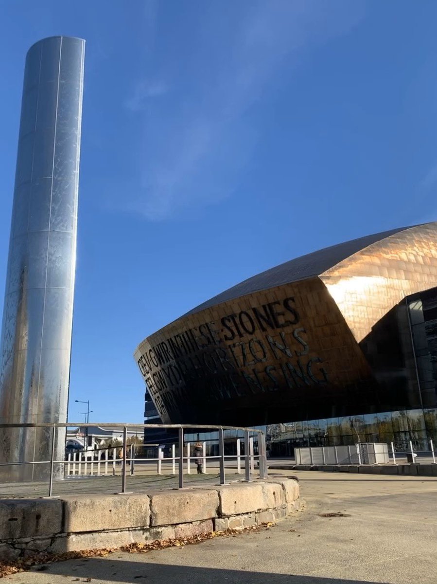 Surecando's tweet photo. Loving Cardiff - great time in 🏴󠁧󠁢󠁷󠁬󠁳󠁿 #Cardiff #CardiffBay  #Barry https://t.co/LIF2jmLYsI